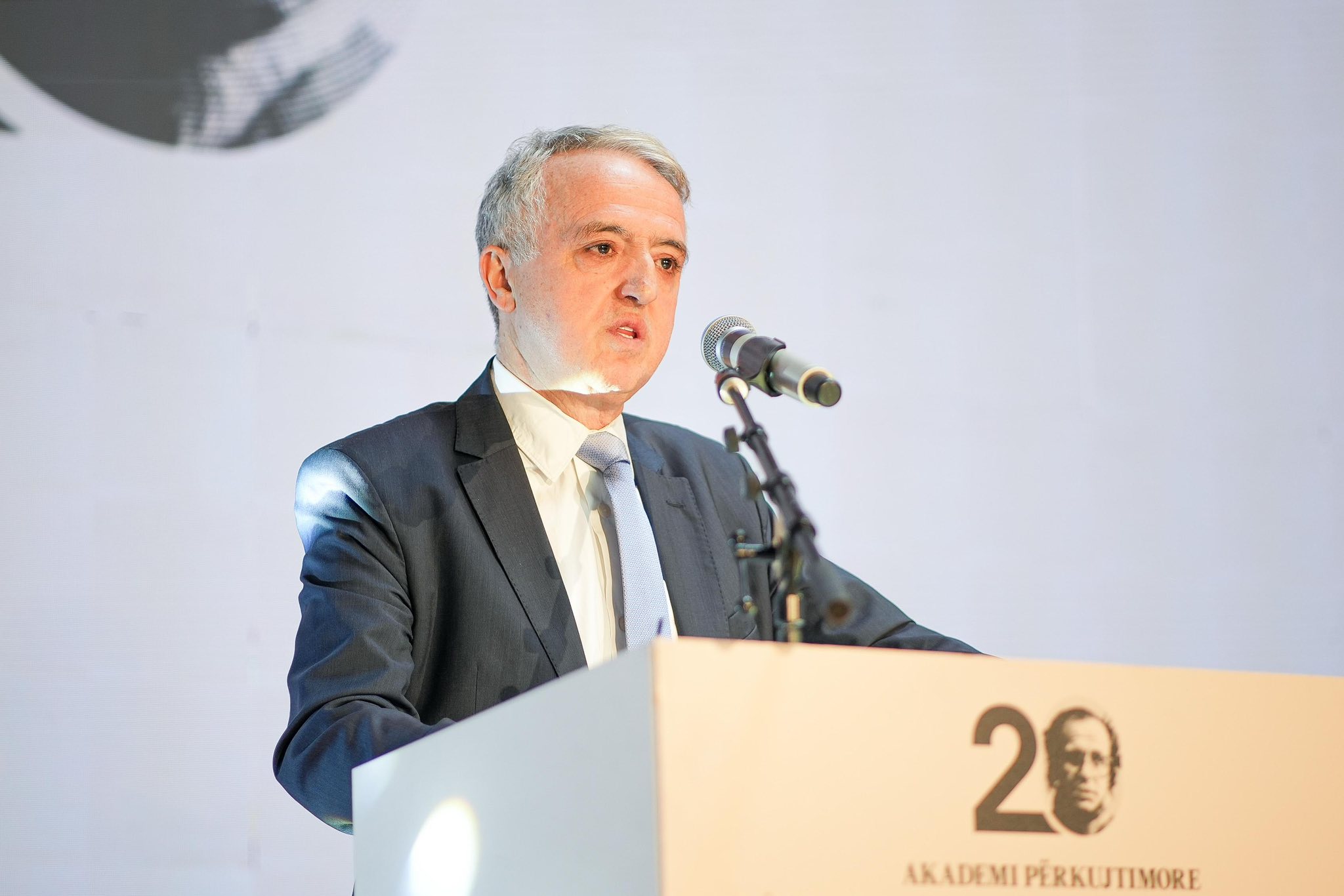 Hamiti  Këtë 18 vjetor të pavarësisë e presim me shqetësime  viti 2025 kaloi në paralizë institucionale  ishte i humbur