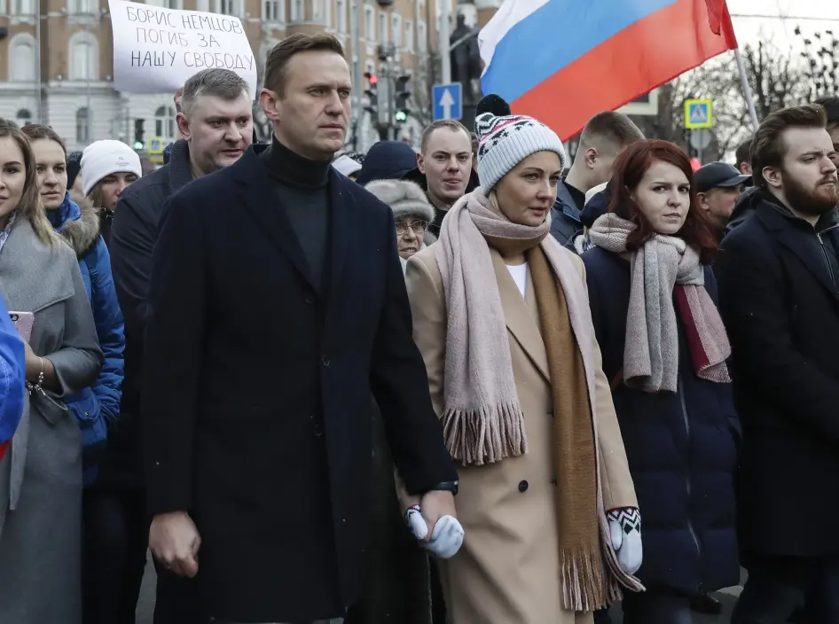 Raportohet si rivali i Putinit  Navalny  vdiq  pasi u helmua me toksinë bretkose 