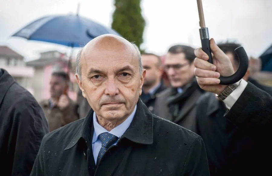 Isa Mustafa thirrje që sa më shumë qytetarë të dalin në protestën përkrahëse për ish krerët e UÇK së në Hagë