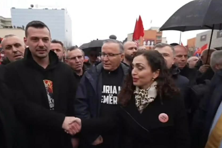 Bedri Hamza ia  prezanton  Endrit Thaçit Vjosa Osmanin  ai e përshëndet ftohtë