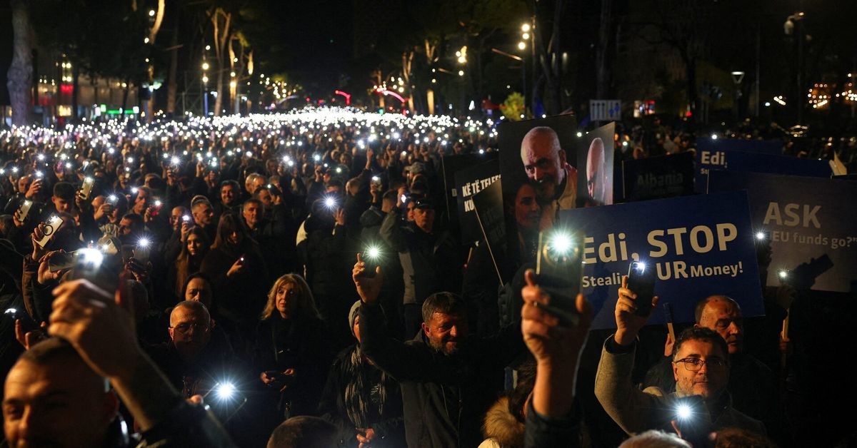 reuters-hetimi-per-korrupsionin-ne-zemer-te-qeverise-se-shqiperise-rrezikohet-rrugetimi-drejt-be-se