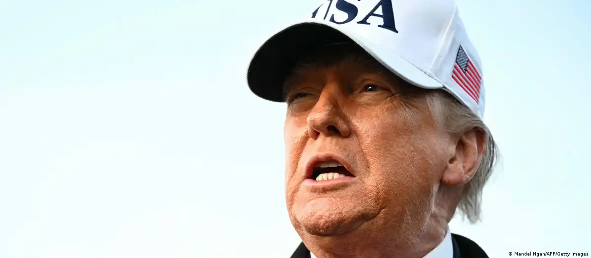   Është rrugës    Trump thotë se po dërgon një anije spital në Grenlandë