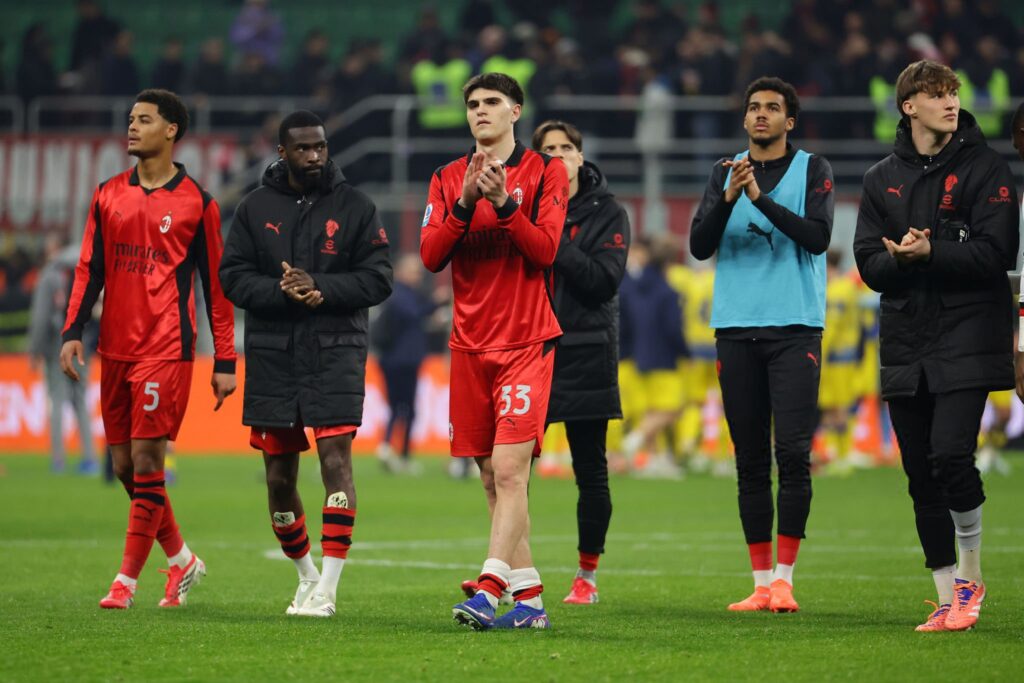 Milani i zemëruar me katër vendime të gjyqtarëve  në dy ndeshjet e fundit të Serie A