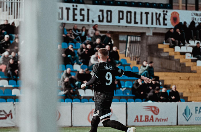 Ismet Munishi arrin fitoren e parë nën drejtimin e Lirisë