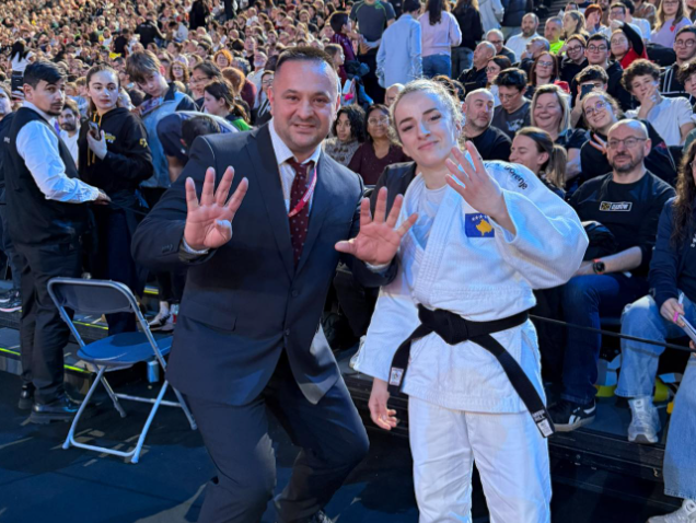  Rrafsh 9 copa të arta   xhudoja kosovare e  pushton  prapë Parisin