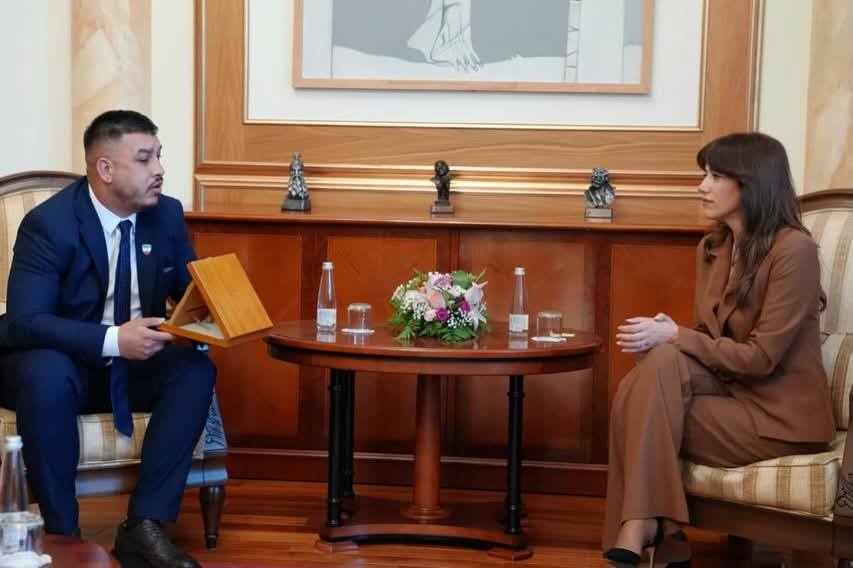  Diversiteti është forca jonë   kryeparlamentarja Haxhiu takim me komunitetin Ashkali në rastin e festës së 15 shkurtit