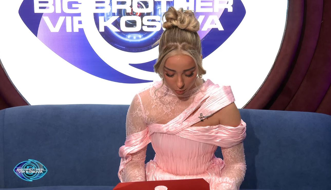 Elijona shpërthen në lot pasi pa reagimin e dajës pas rrëfimit të saj