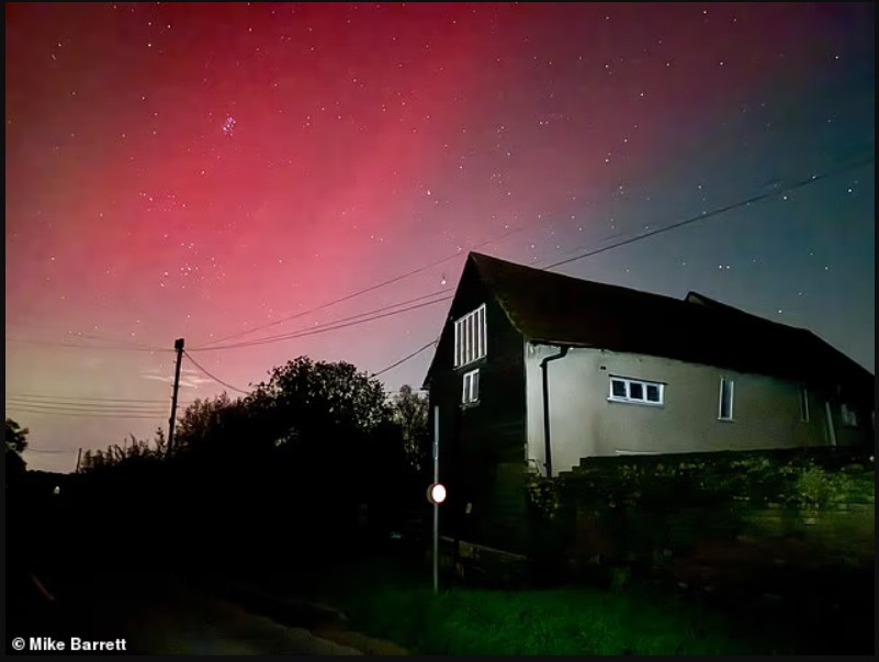 fshati-ne-suffolk-me-qiellin-me-te-mire-te-nates-ne-bote