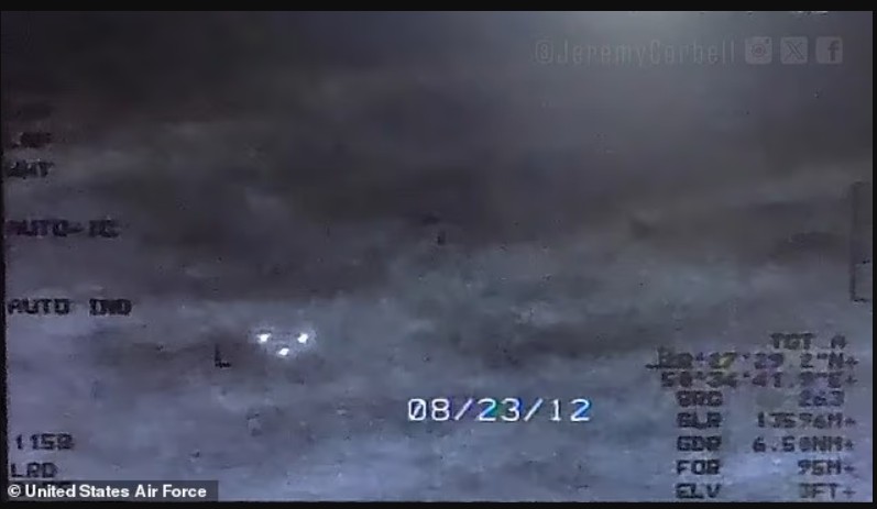 SHBA  droni ushtarak kap UFO t që fluturojnë në formacion mbi Gjirin Persik