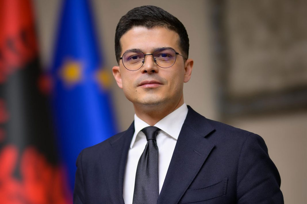 vengu-edi-rama-e-perdori-bordin-e-paqes-si-platforme-per-interesat-e-shqiptareve-ne-rajon