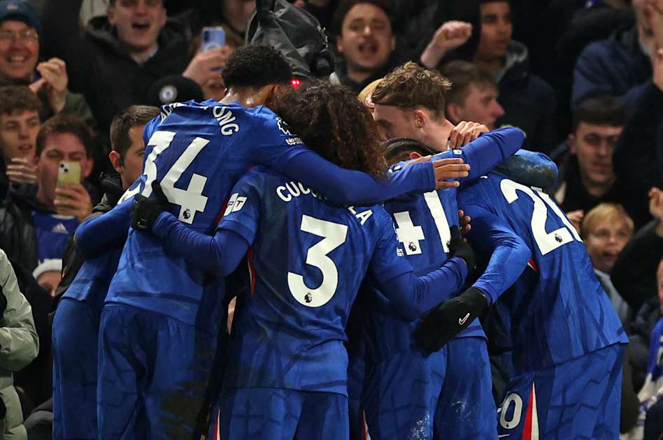 Chelsea Celebrate After Scoring Against Leeds