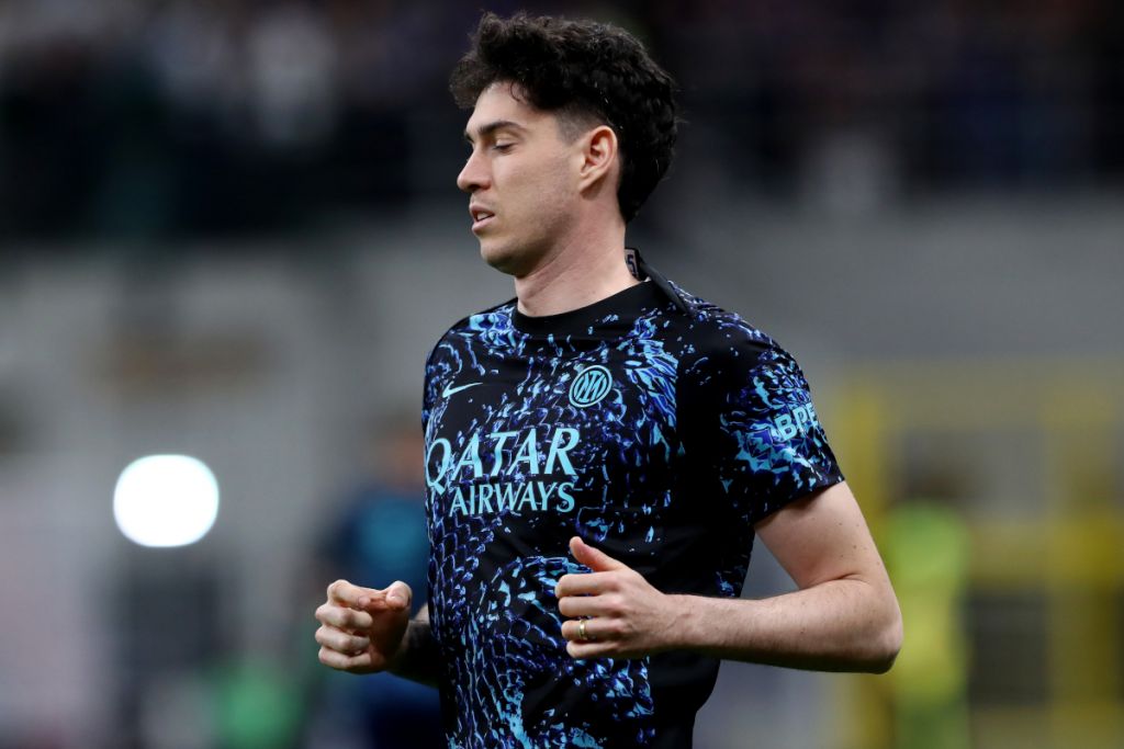 Alessandro Bastoni Warming Up 1024x683 1