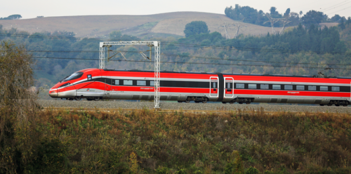 Evropa drejt udhëtimeve më të lehta me tren, BE zbulon planin për biletë të vetme Tr