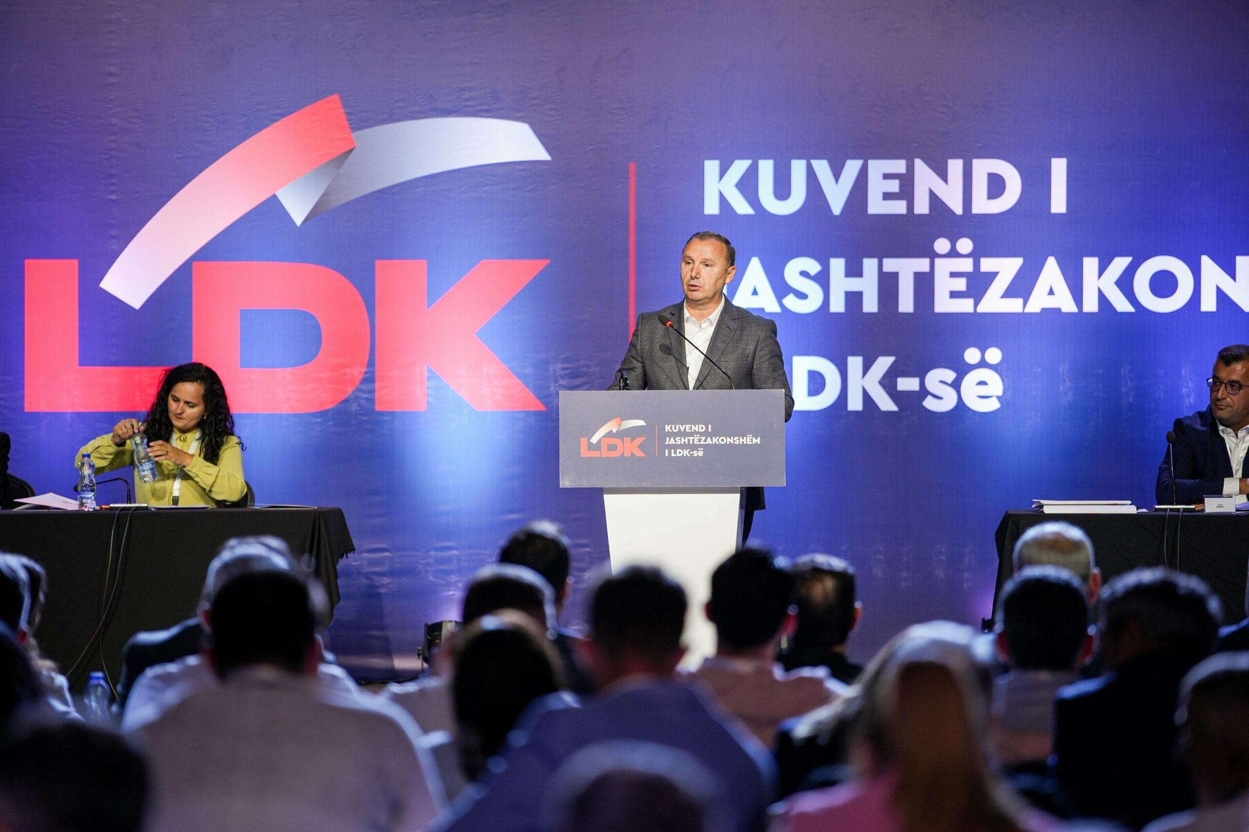 Zemaj  E respektoj vendimin e delegatëve