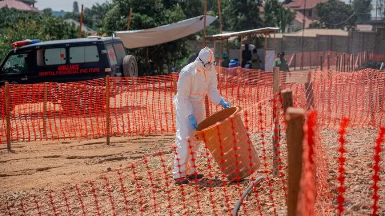 mbi-900-viktima-nga-ebola-ne-kongo-mbi-2-300-raste-te-konfirmuara