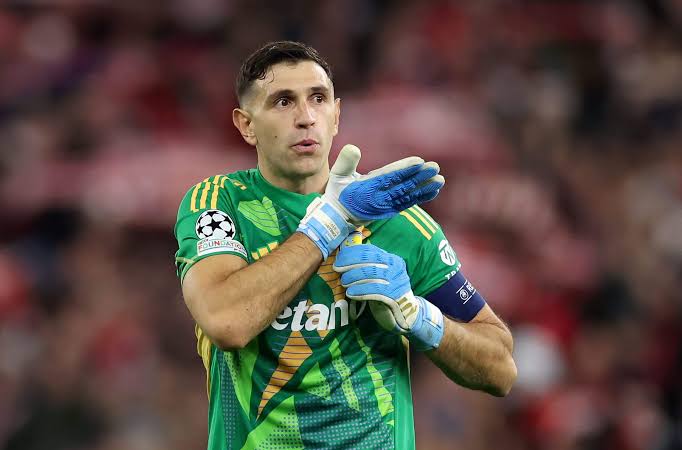Aston Villa nuk e lëshon Emiliano Martinezin  Juventusi i vihet pas dy portierëve tjerë
