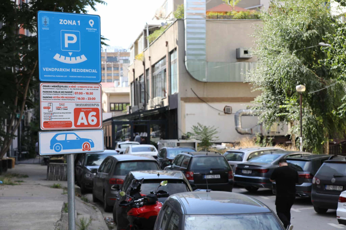 komuna-e-prishtines-lejon-perkohesisht-funksionimin-e-parkingjeve-private-retkoceri-kryeqyteti-ka-nevoje-per-zgjidhje