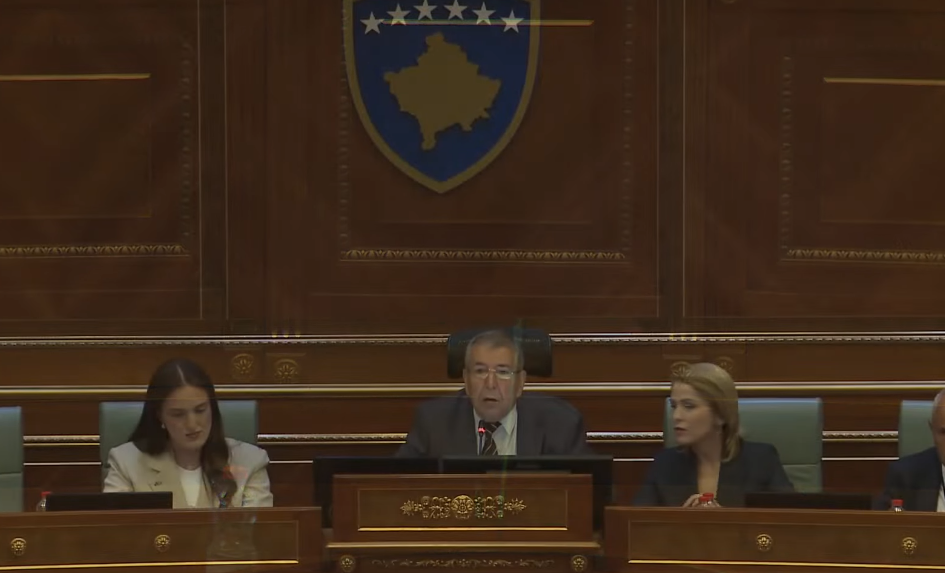  S ka debat   deputetët protestojnë pasi Kurti s propozon kandidat për kryeparlamentar  Dehari u kërkon qetësi