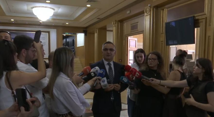 Tahiri  Logjikë autoritare  Kurti do që t i marrë të tri pushtetet  por ne nuk do të lodhemi