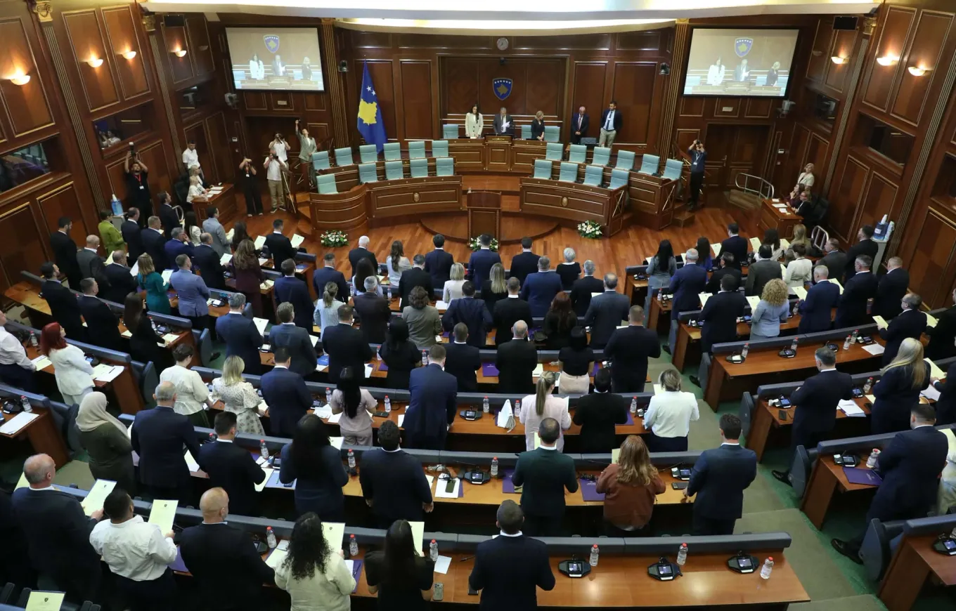 nje-dite-para-seances-se-kuvendit-abdixhiku-mbledh-grupin-parlamentar-te-ldk-se